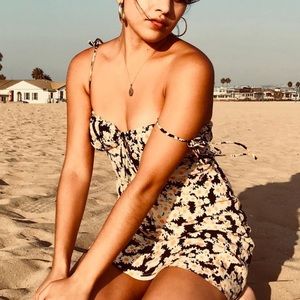 REALISATION PAR DEVON DRESS